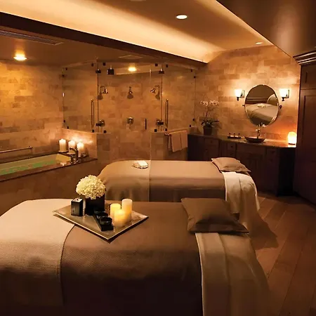 The Queen T Suites Resort